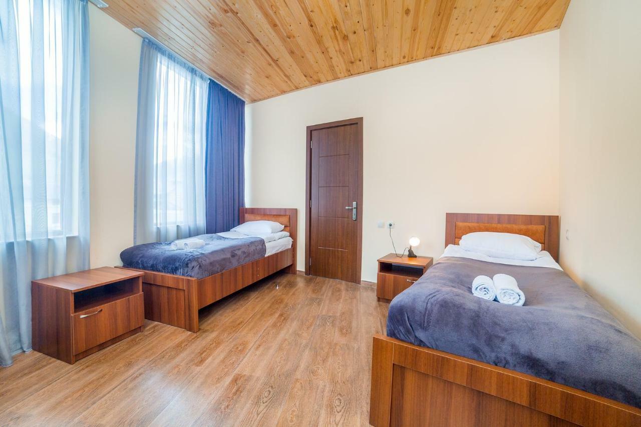 Hotel Gallery Mestia Buitenkant foto