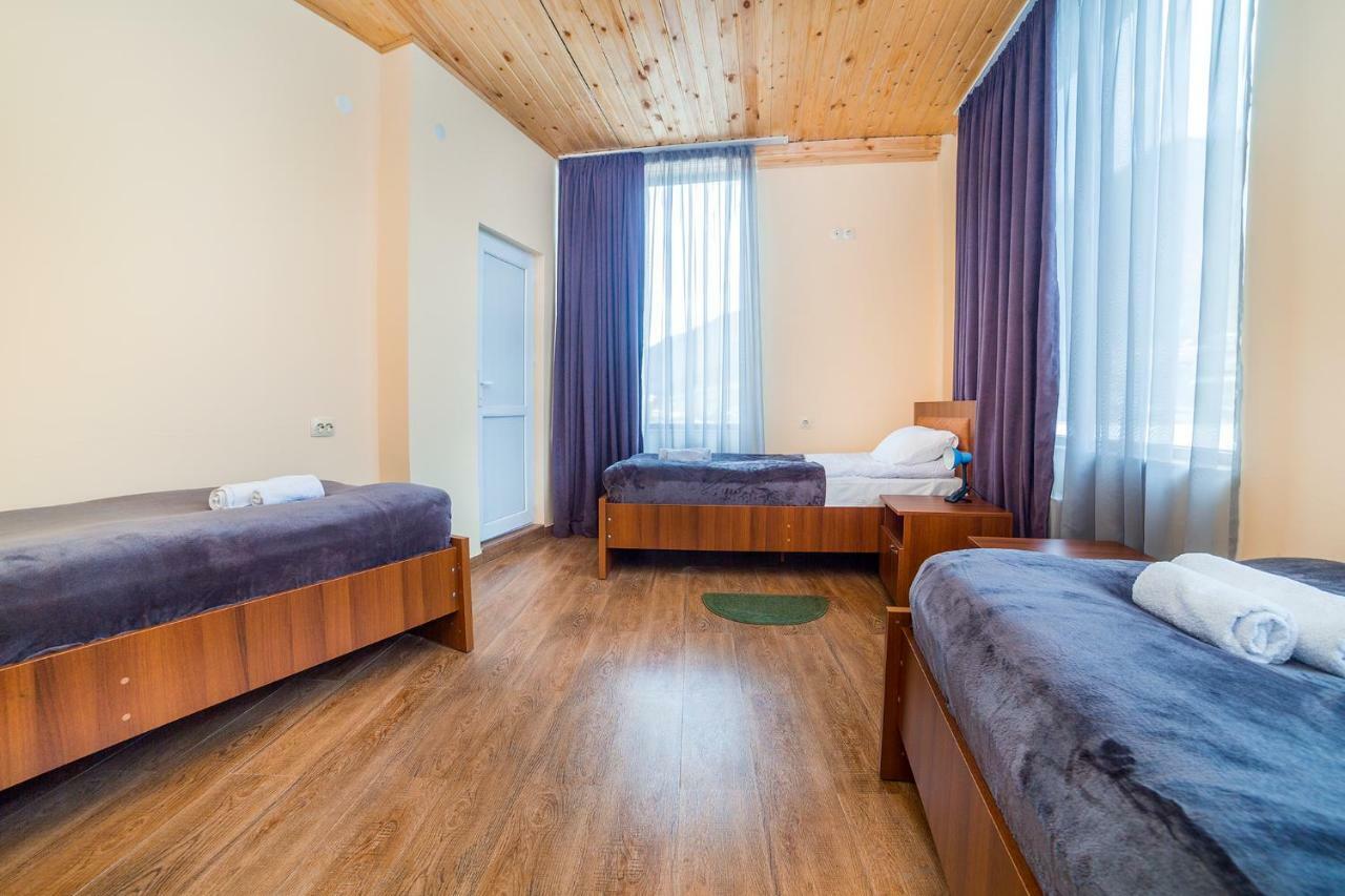 Hotel Gallery Mestia Buitenkant foto
