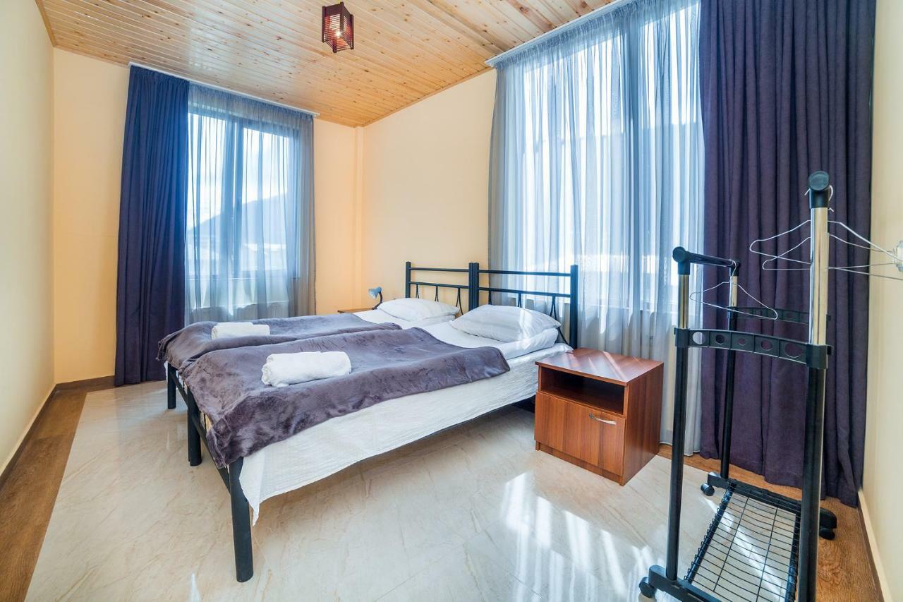 Hotel Gallery Mestia Buitenkant foto